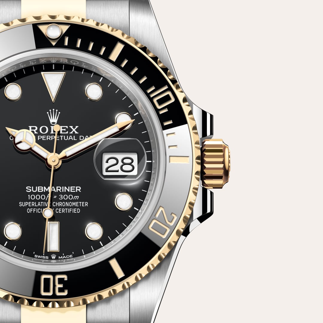 El oro es codiciado por su lustre y su nobleza. El acero afianza la fuerza y la fiabilidad. Juntos, combinan armoniosamente lo mejor de sus propiedades. Verdadera firma de Rolex, el Rolesor ha sido parte de los modelos Rolex desde principios de los años treinta y fue patentado como nombre en 1933. Es uno de los prominentes pilares de la colección Oyster Perpetual.